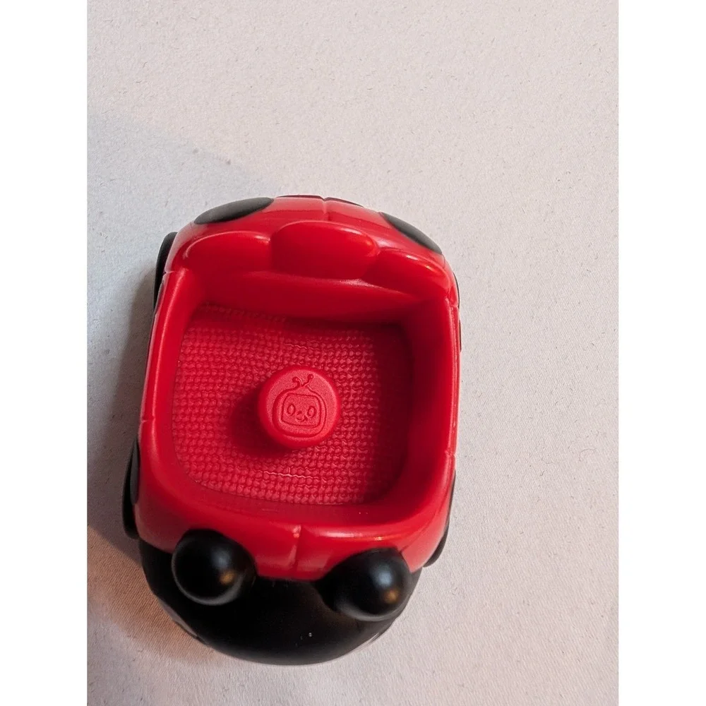 Cocomelon JJ and Nina Figures with Ladybug Vehicle Toy‎ Set Jazwares 2023